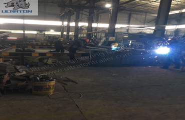 3轴60吨栅栏半挂车